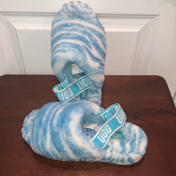 UGG FLUFF YEAH SIZE 7 SLIPPERS - Picture 8 of 9